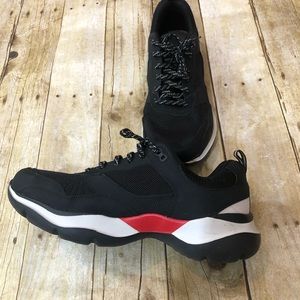 Sketchers Ultra Go Mens sneakers.